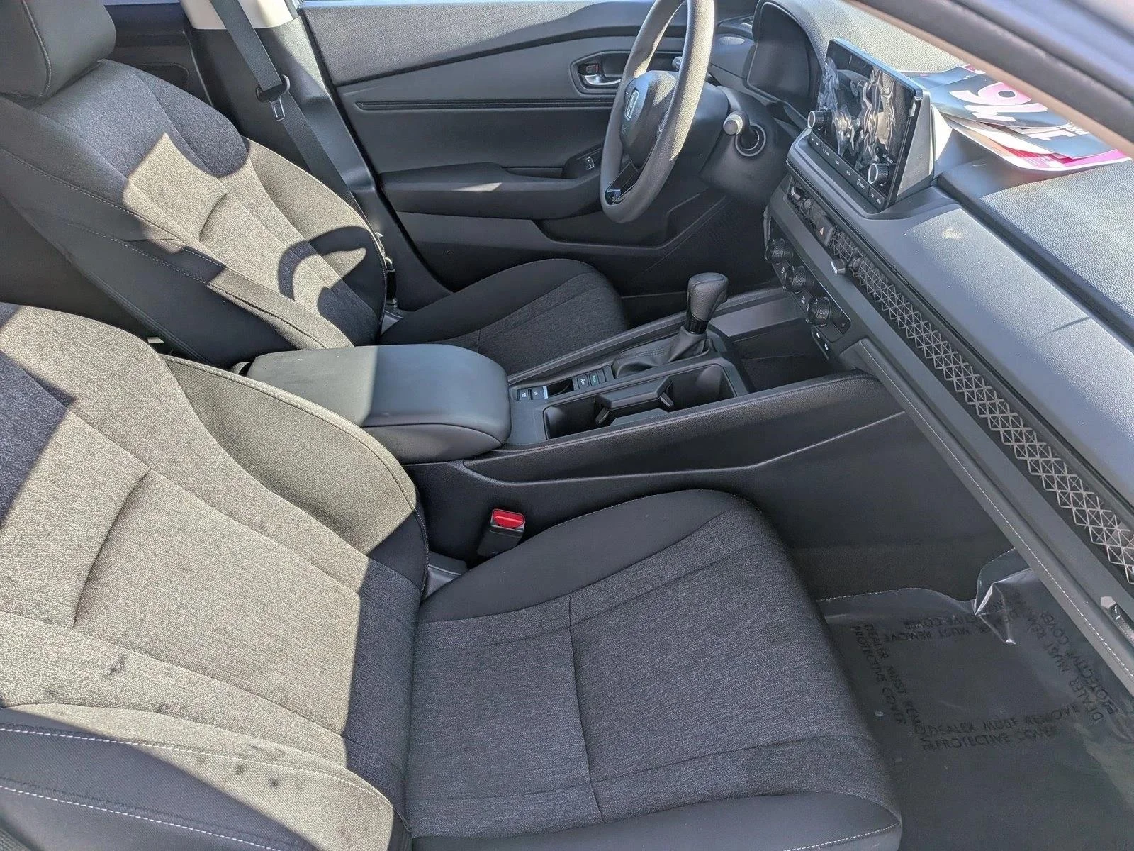 Used 2025 Solar Silver Metallic Honda SE image 19