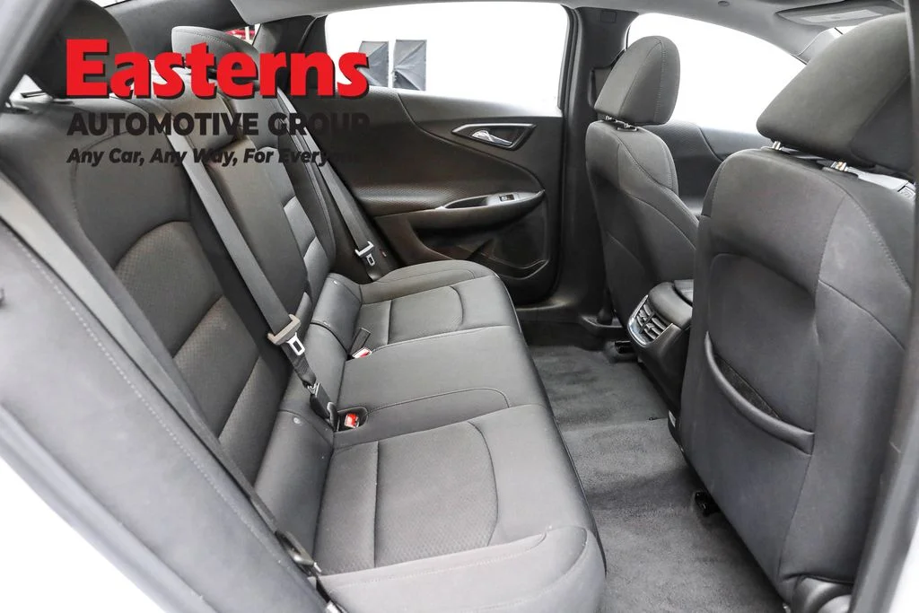 Used 2024 White Chevrolet LT image 22