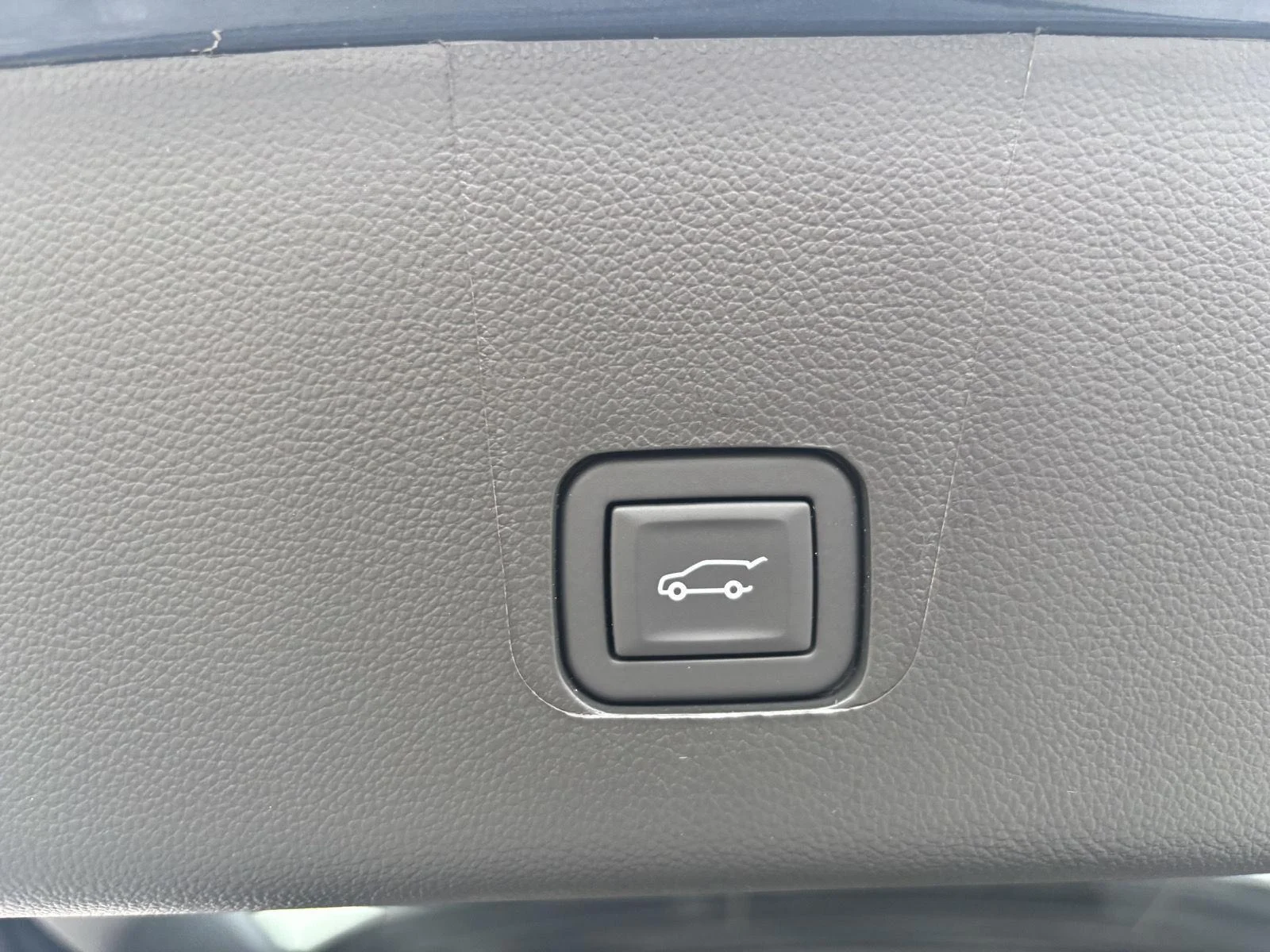 Used 2023 Northsky Blue Metallic Chevrolet LT Cloth image 36