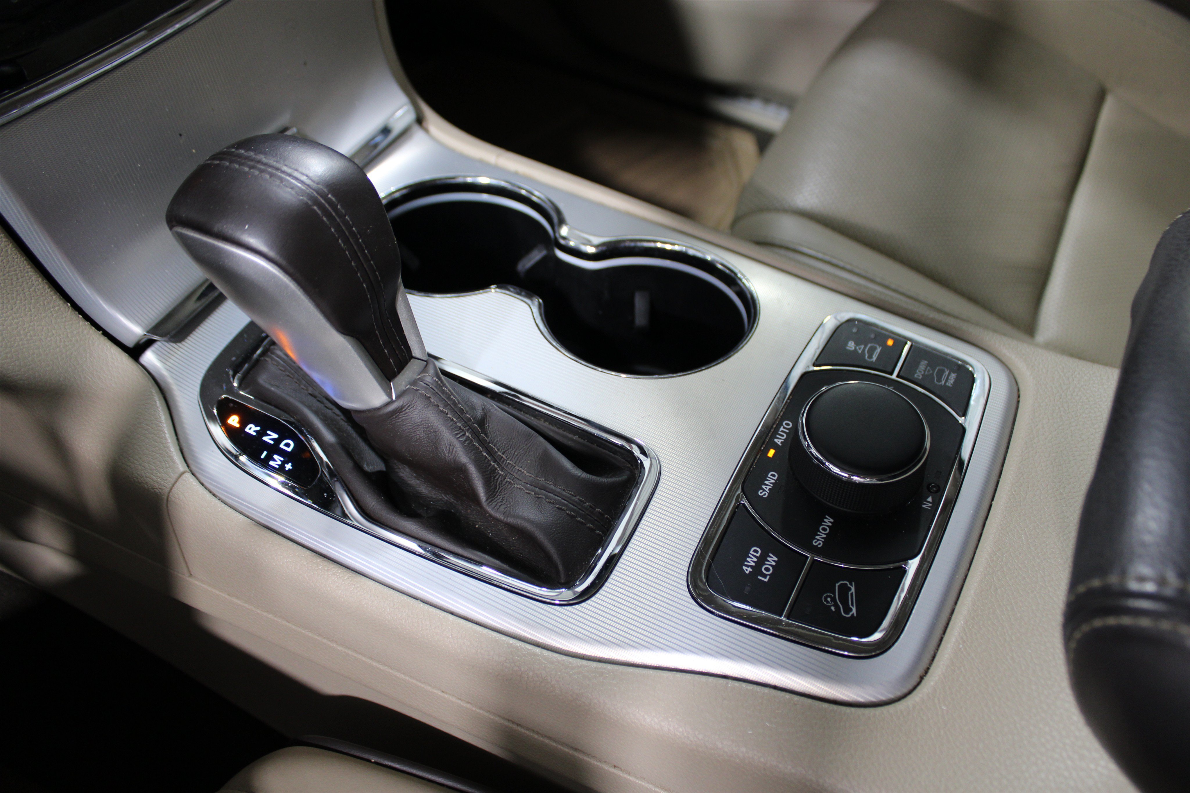 Used 2021 Granite Crystal Metallic Clearcoat Jeep Summit image 17