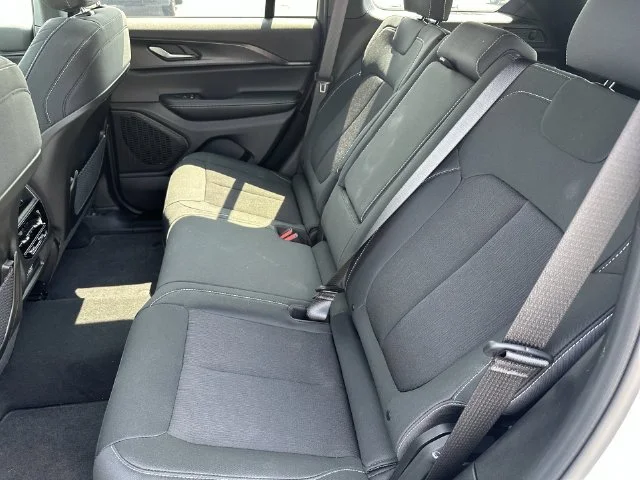 Used 2025 White Jeep Laredo X image 27