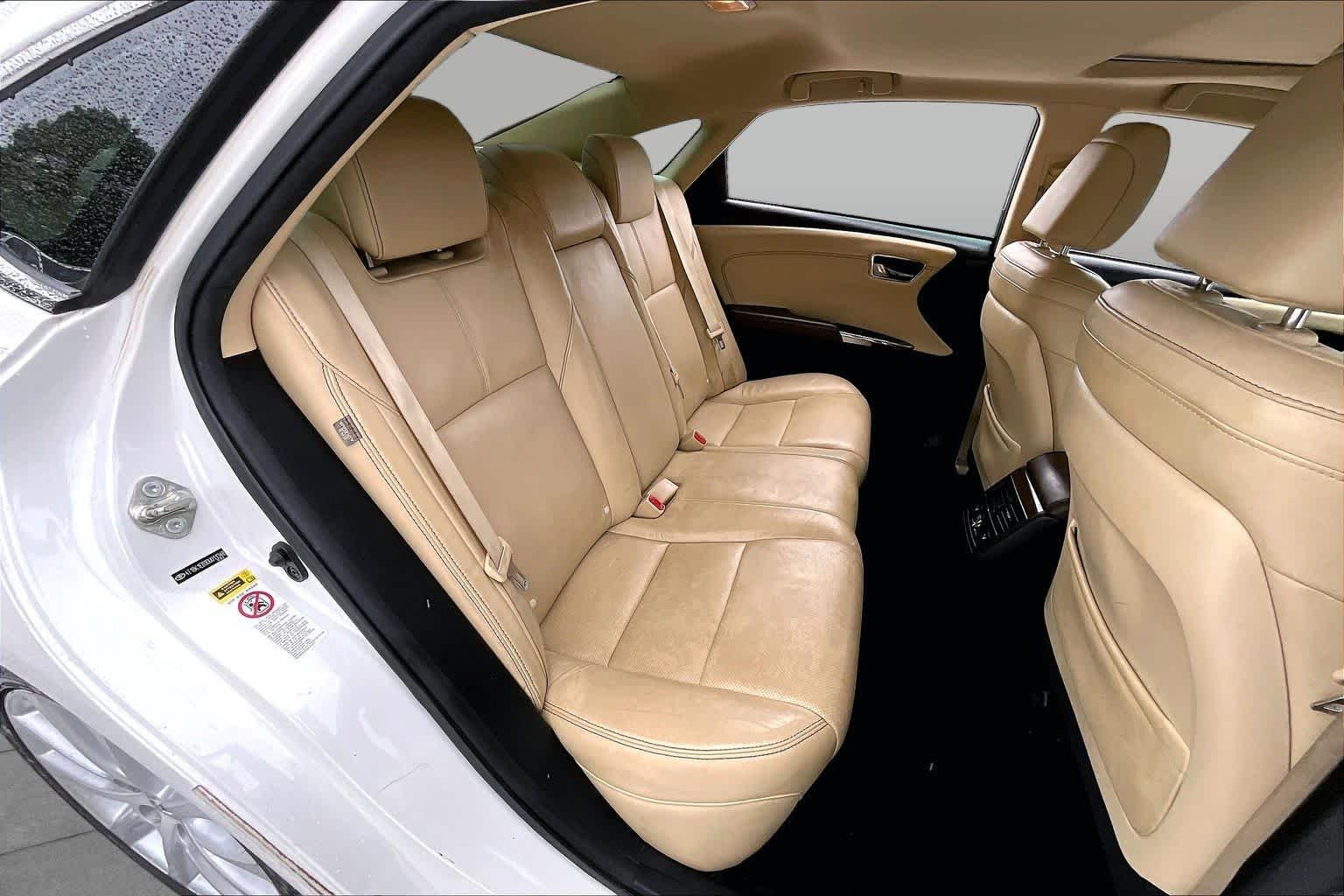 Used 2013 Blizzard Pearl Toyota Limited image 19