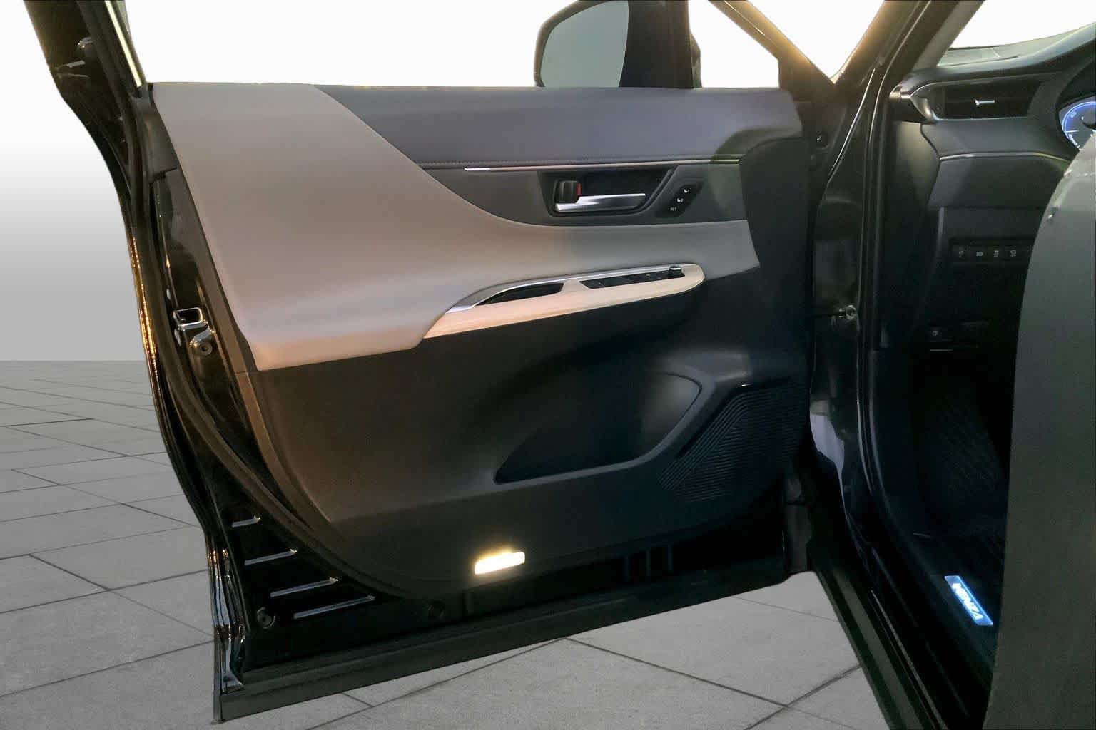 Used 2024 Titanium Glow Toyota LE image 19