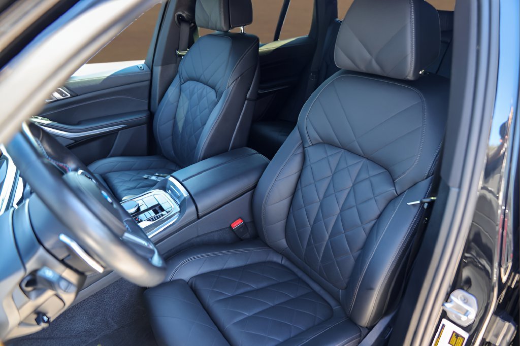 2026 BMW X5 M60i - Photo 7