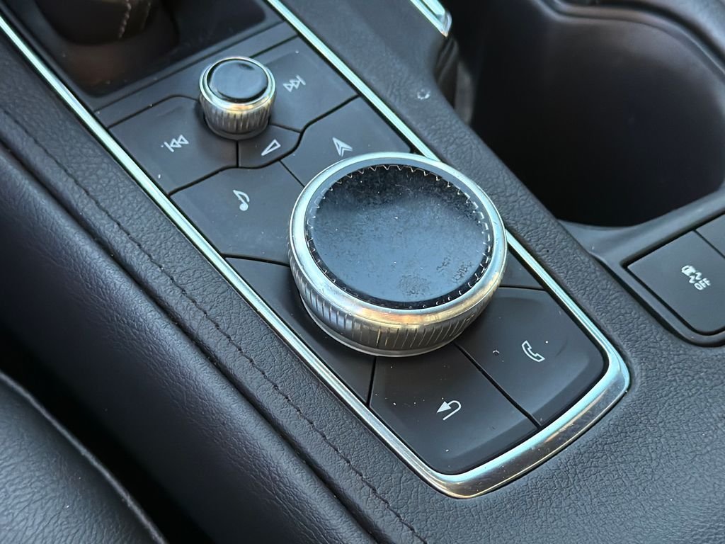 Used 2023 Silver Cadillac Sport image 23