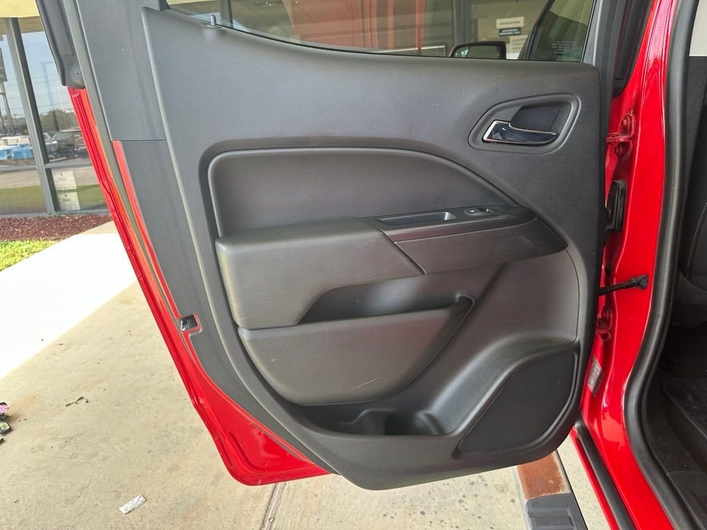 Used 2019 Red Chevrolet LT image 27