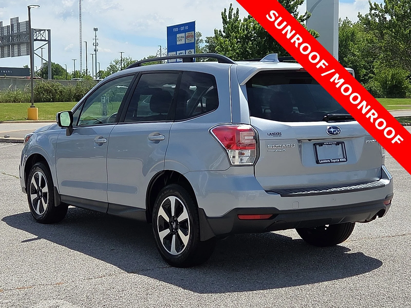 Used 2018 Ice Silver Metallic Subaru Premium image 4