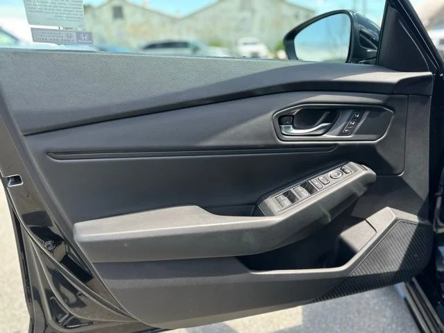 Used 2024  Honda EX-L image 27