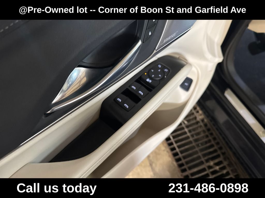 Used 2021 Blue Cadillac Luxury image 16