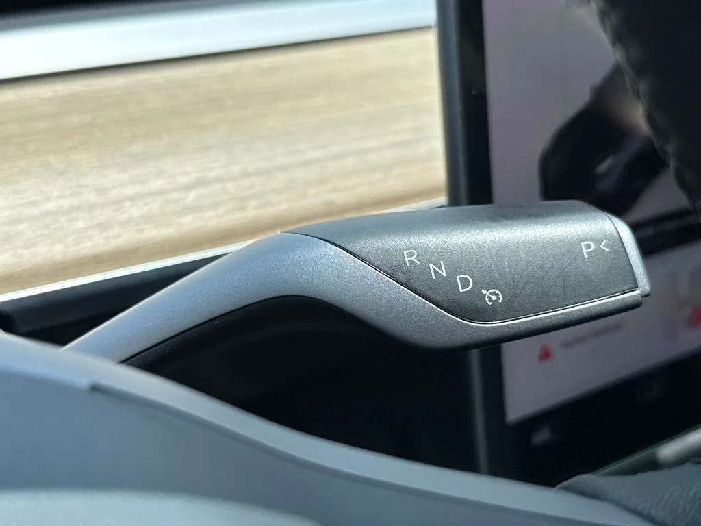 Used 2022  Tesla Long Range image 21