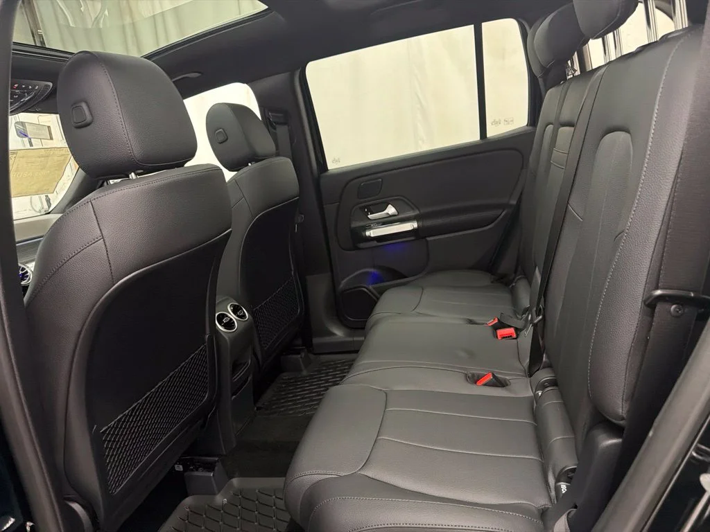 New 2026 Black Mercedes-Benz GLB 250 image 20