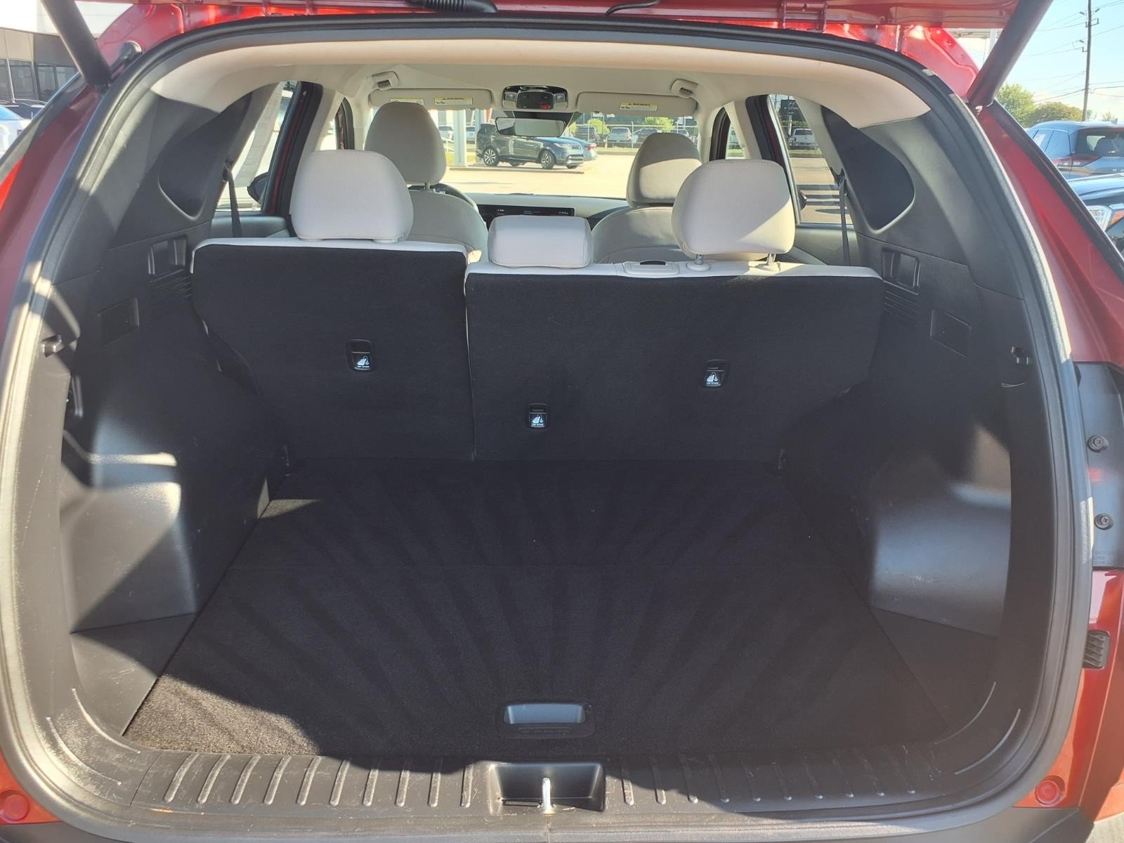 Used 2025 Ultimate Red Hyundai SEL image 8