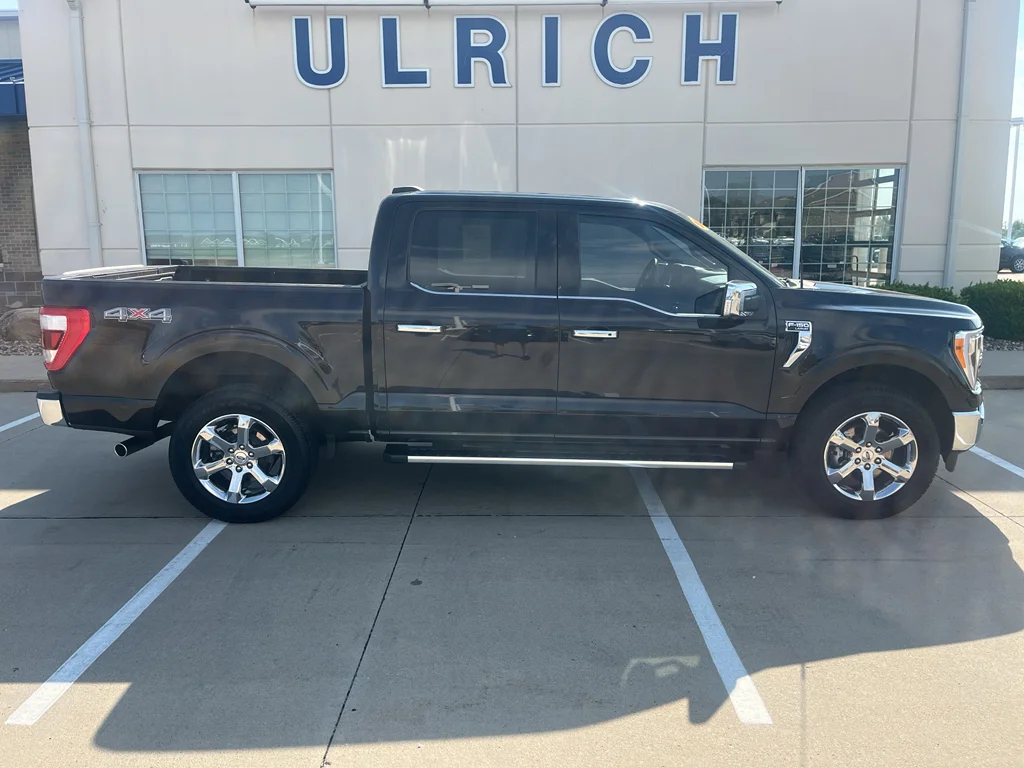 Used 2022 Agate Black Metallic Ford LARIAT image 13
