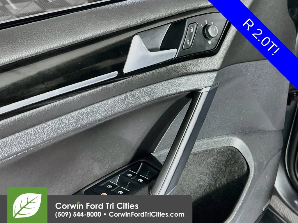 Used 2019 Indium Gray Metallic Volkswagen DCC & Navigation 4Motion image 11