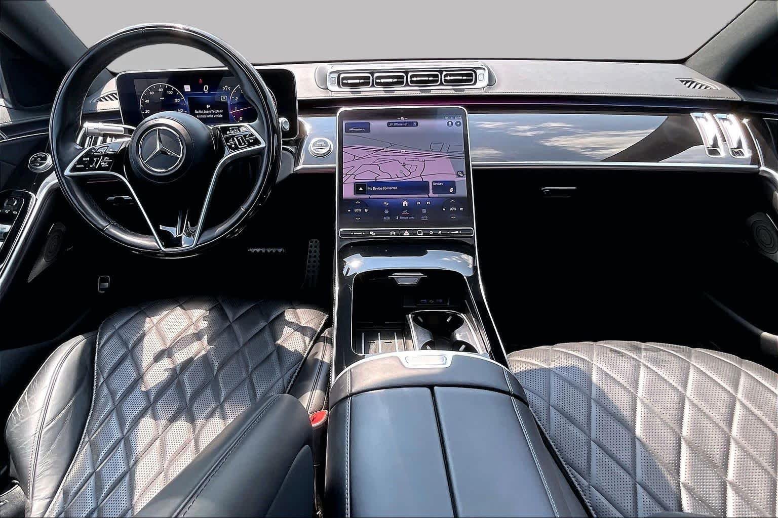 Used 2025 Obsidian Black Metallic Mercedes-Benz S 580 image 15