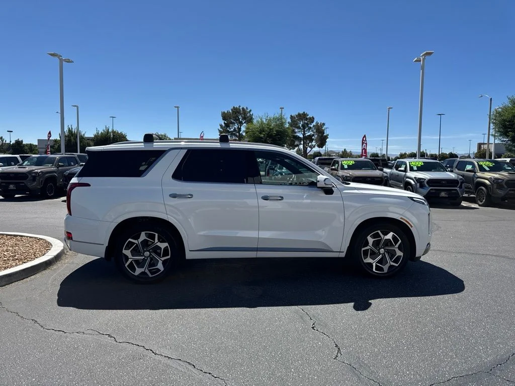 Used 2022 White Hyundai Calligraphy image 5
