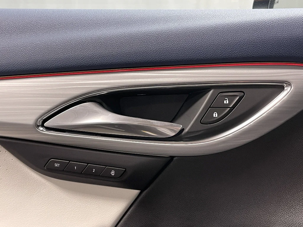New 2026 Ebony Twilight Metallic Buick Avenir image 33