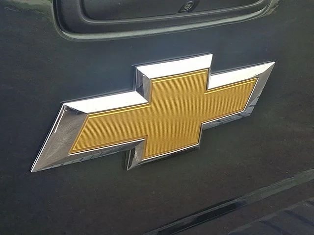 Used 2017 Gray Chevrolet LT image 29