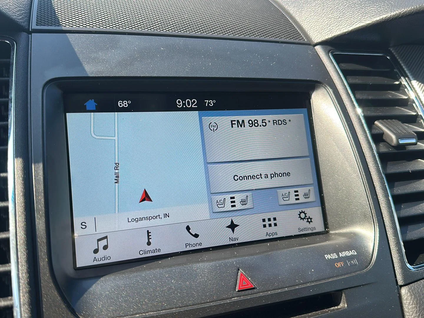 Used 2016 Magnetic FORD SEDAN image 19