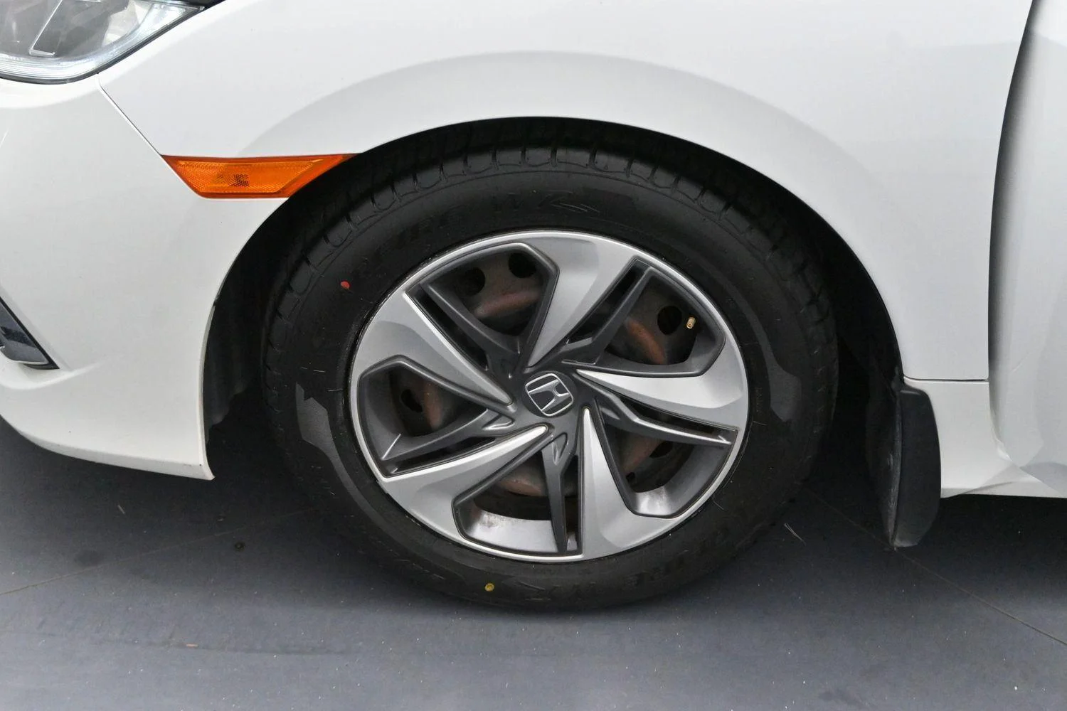 Used 2020 Platinum White Pearl Honda LX image 28