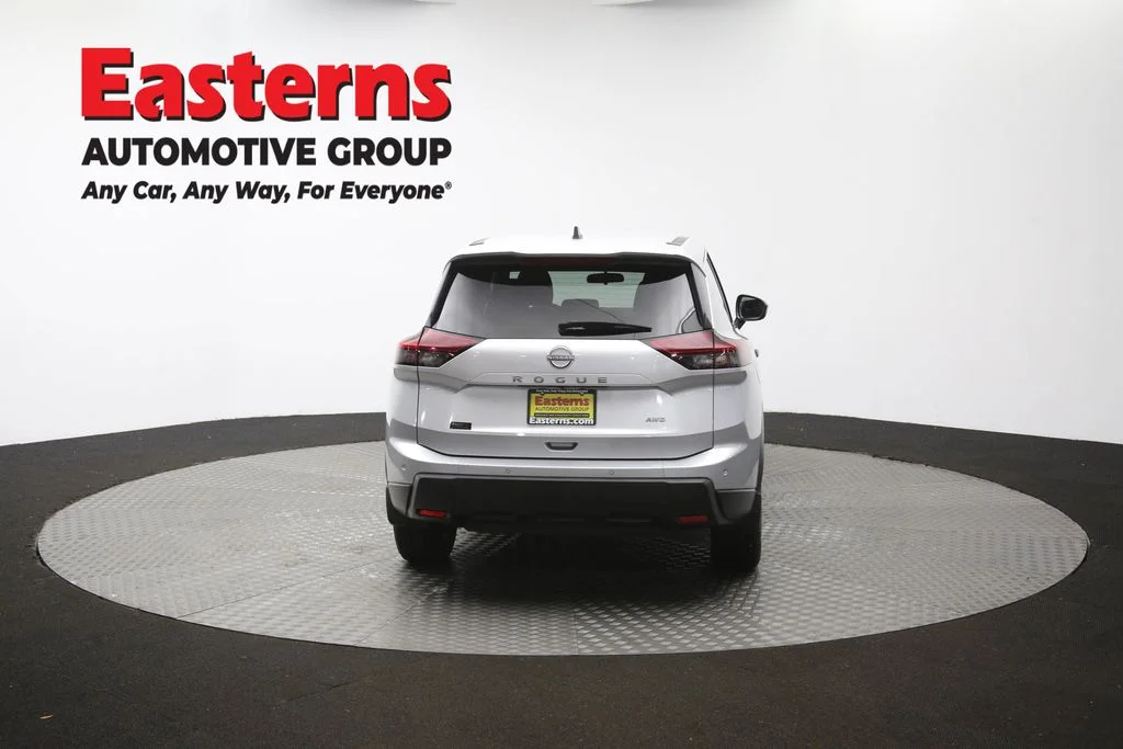 Used 2024 Silver Nissan S image 38