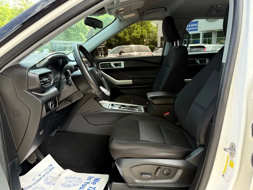 Used 2023 White Ford XLT image 19