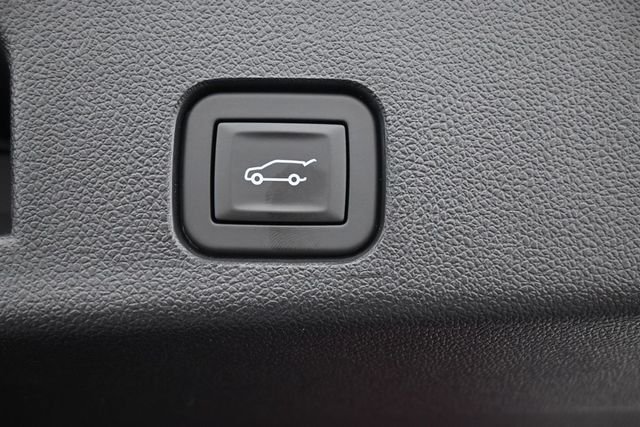 Used 2025 Red Chevrolet RS image 25