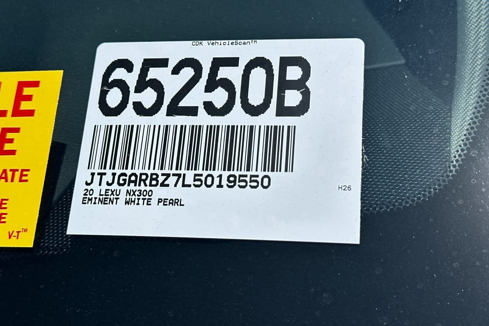 Used 2020 Eminent White Pearl Lexus  image 3