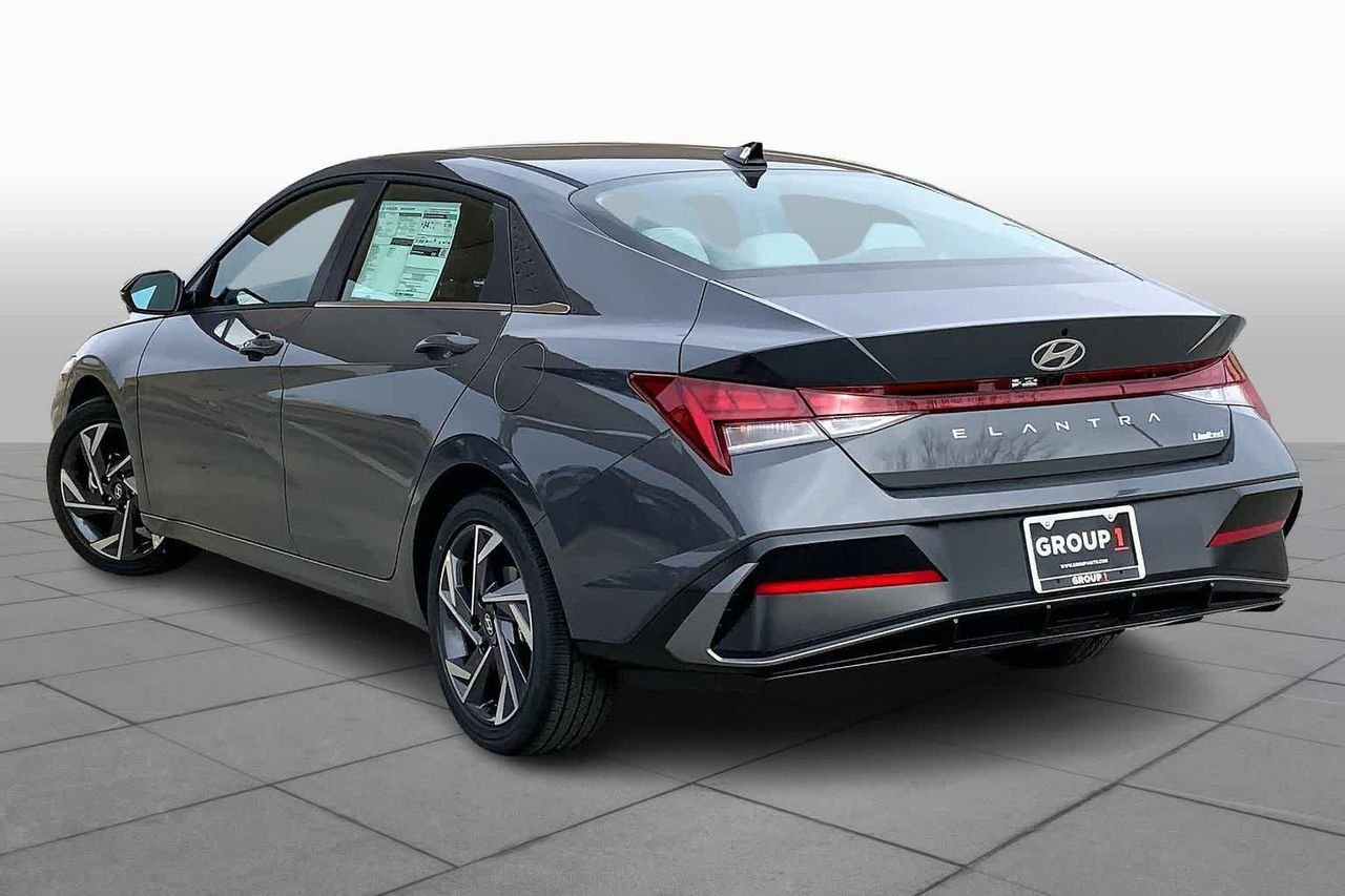 New 2026 Ecotronic Gray Hyundai Limited image 12