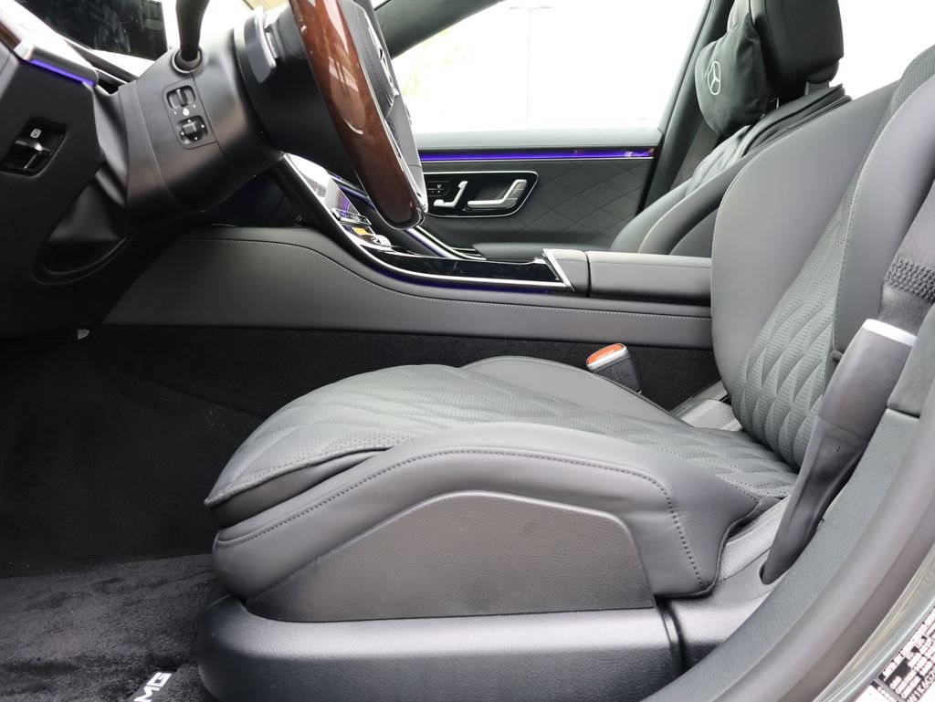 New 2026 MANUFAKTUR Graphite Metallic Mercedes-Benz S 580 image 41