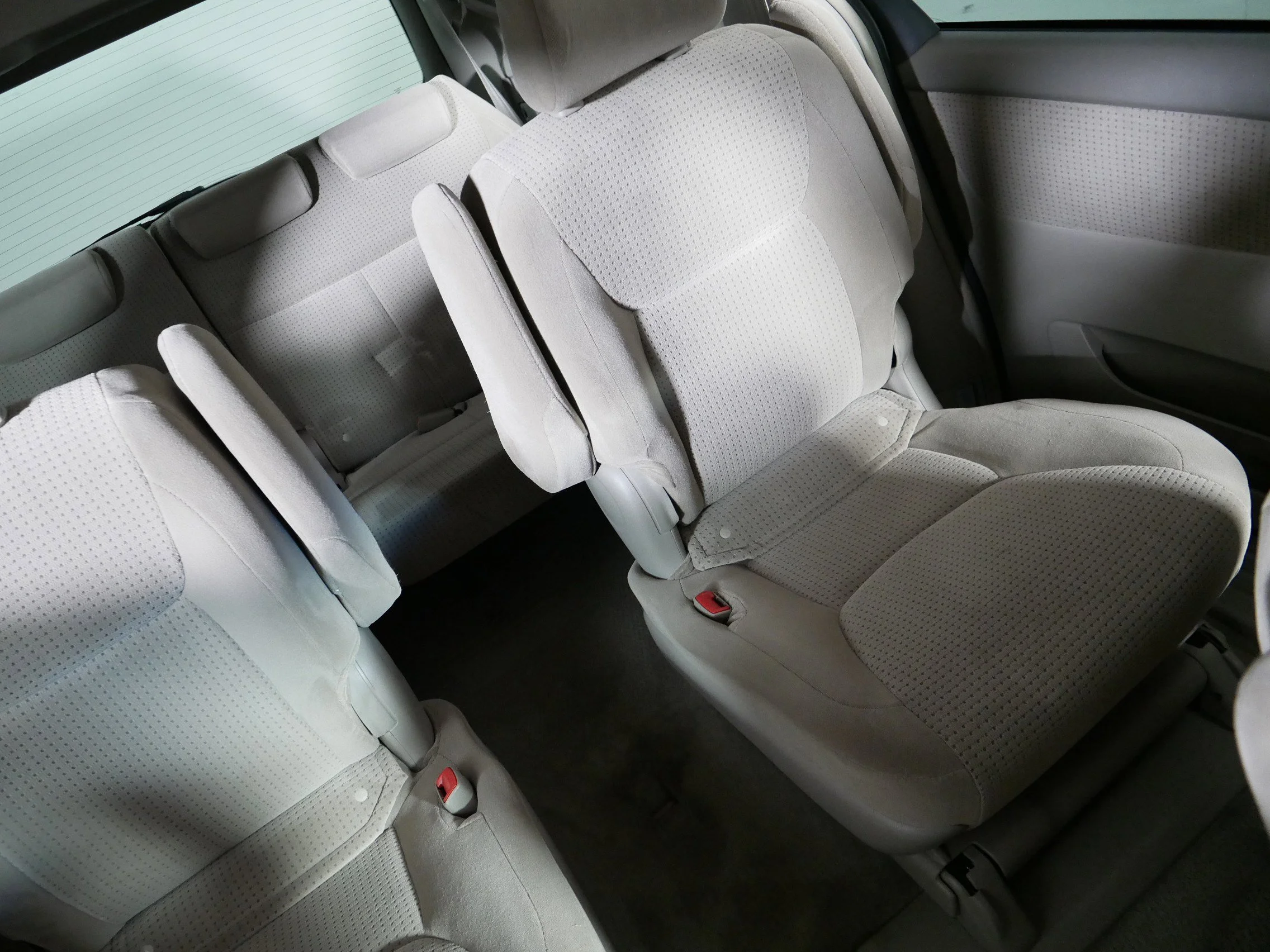 Used 2006 Salsa Red Pearl Toyota LE image 14