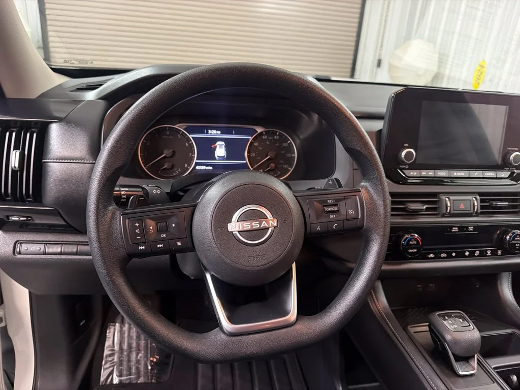 Used 2024 Glacier White Nissan S image 15