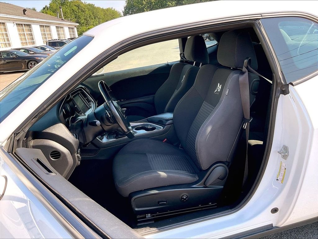 Used 2019 White Dodge R/T Scat Pack image 10