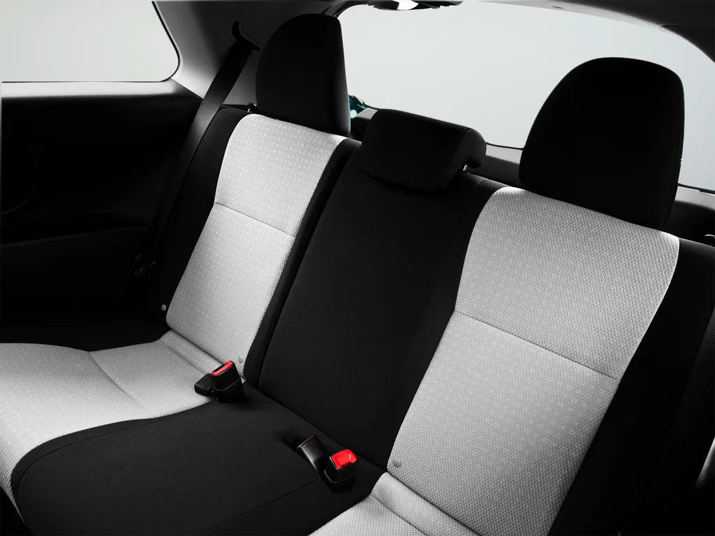 Used 2013 Blue Toyota LE image 21