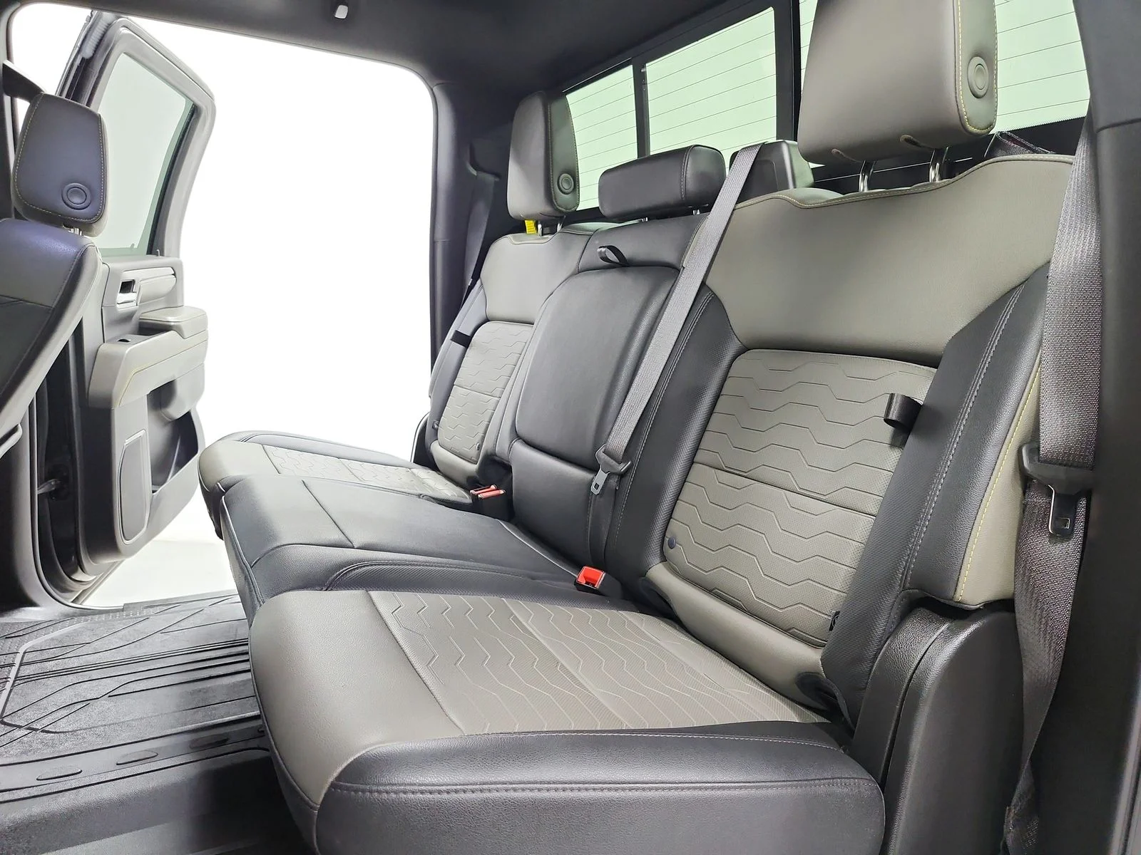 Used 2024 Black Chevrolet ZR2 image 42