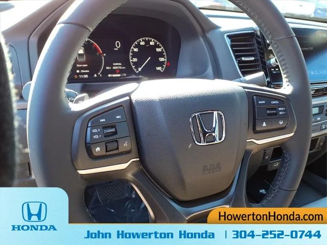 New 2025 Black Honda RTL image 10