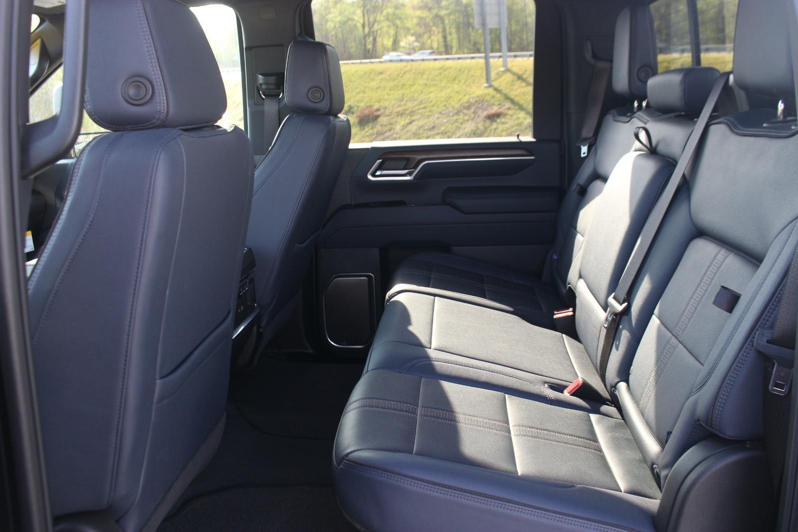 Used 2025 Black Chevrolet High Country image 37