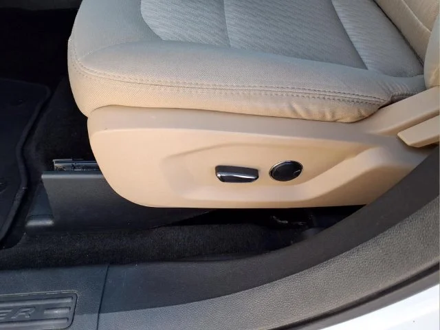 Used 2016 White Ford Base image 16