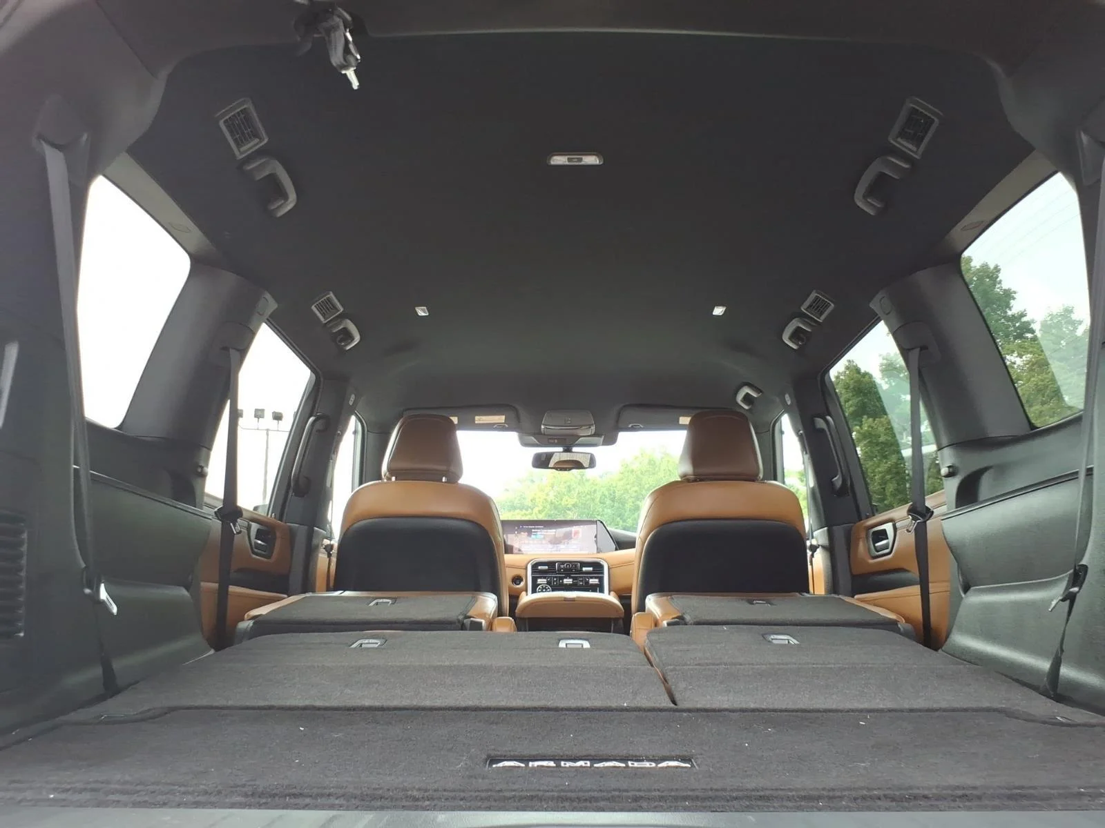 Used 2025 Super Black Nissan SL image 25