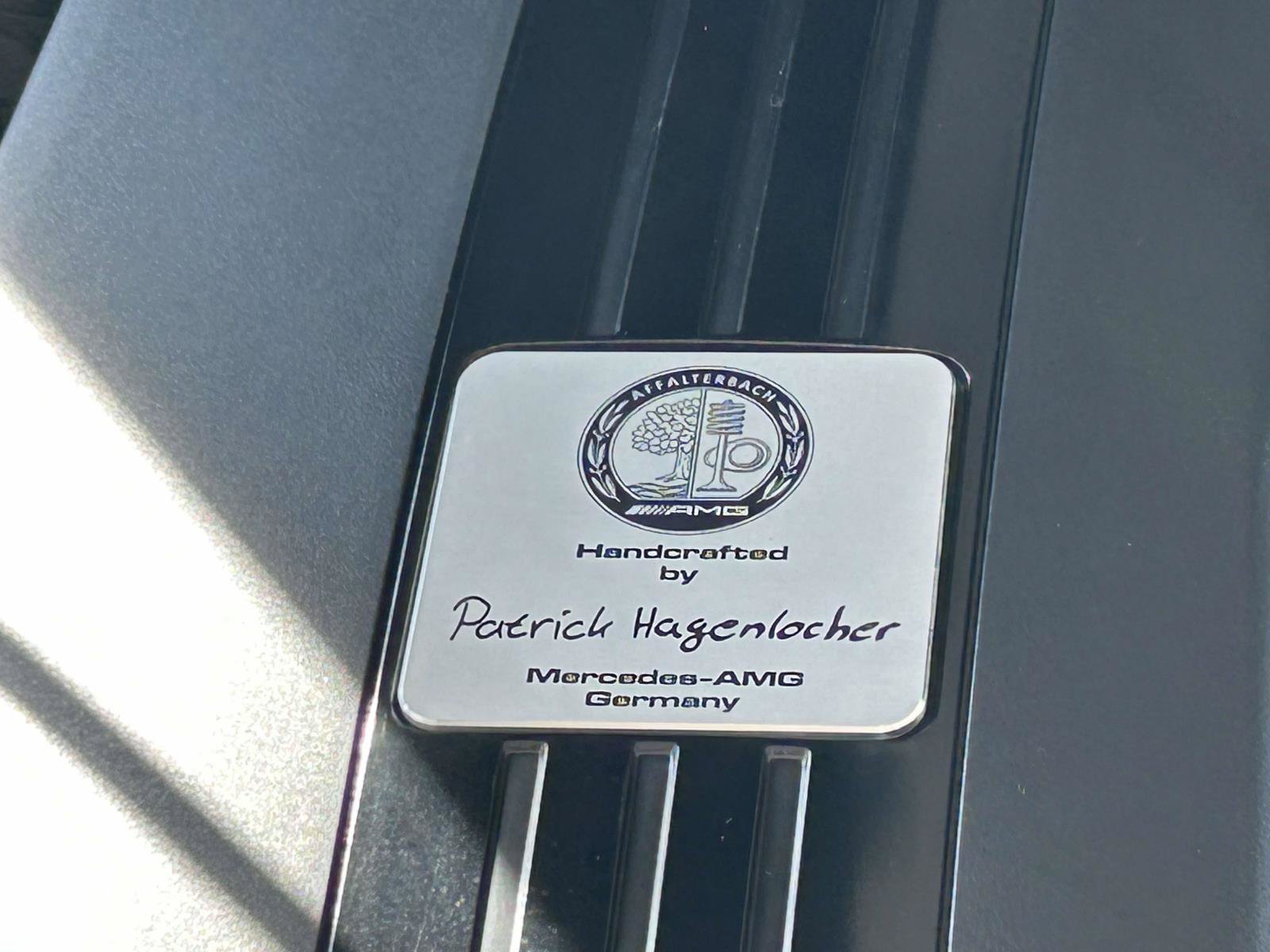 New 2027 MANUFAKTUR customer request glossy paint finish Mercedes-Benz AMG® G 63 SUV image 45