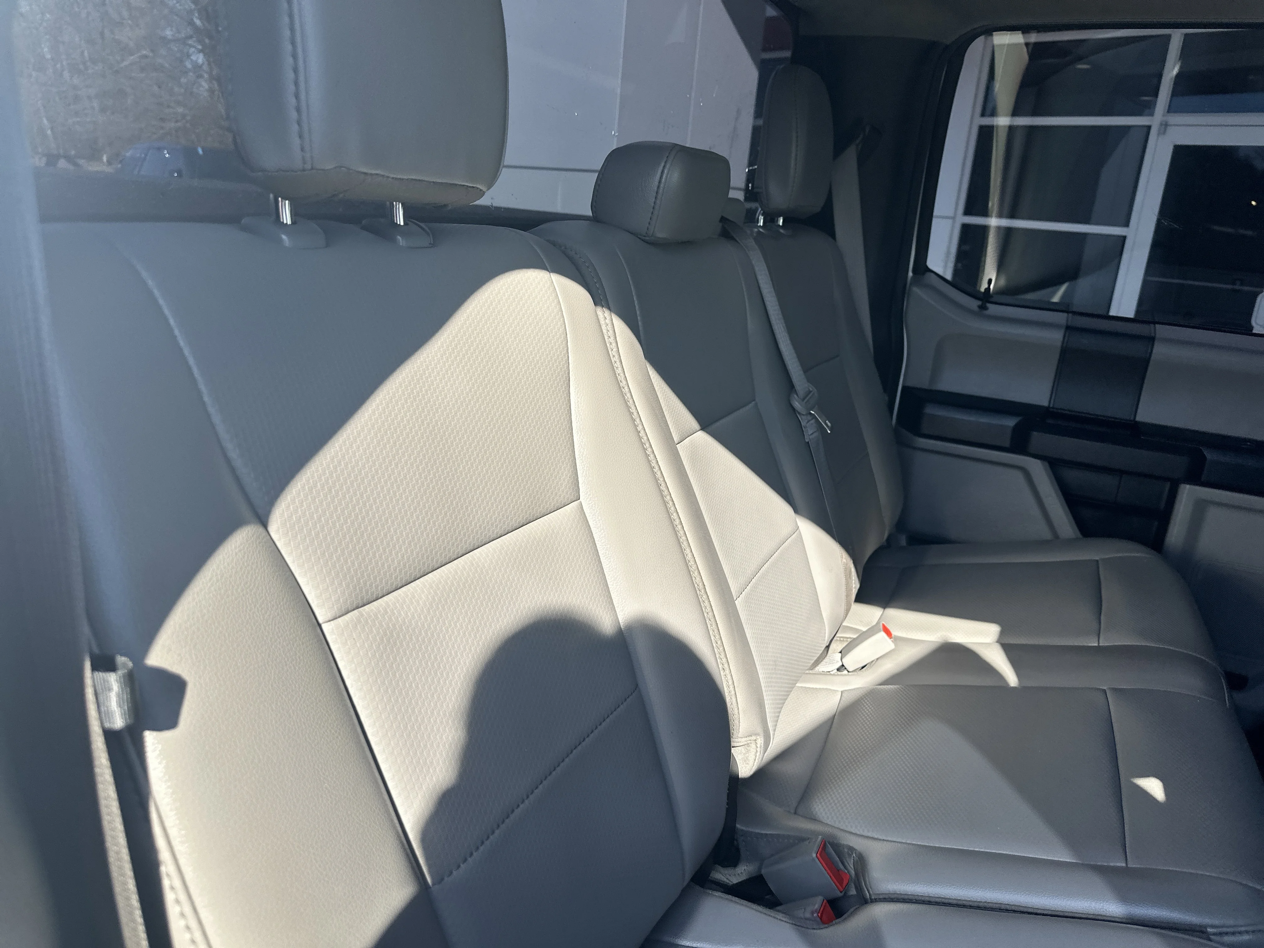 Used 2019  Ford  image 26