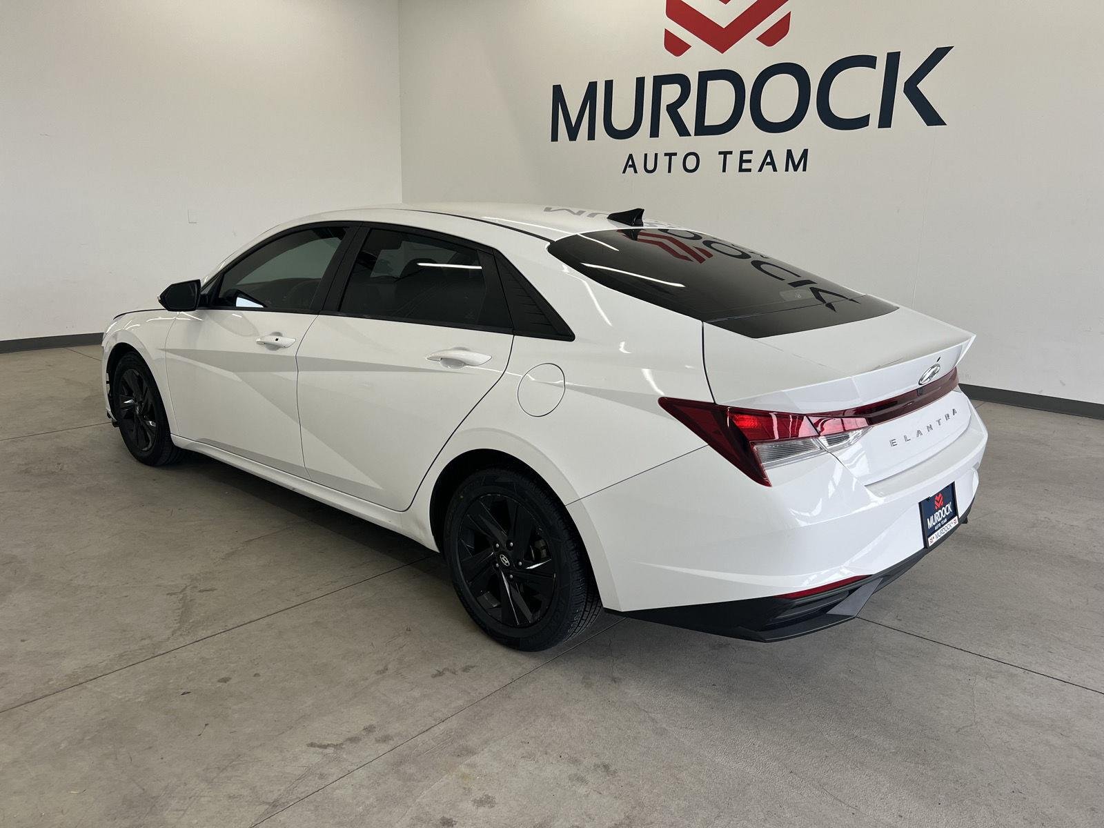Used 2023 Quartz White Hyundai SEL image 2