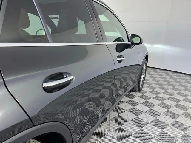 New 2026 Graphite Grey Metallic Mercedes-Benz GLC 300 image 9