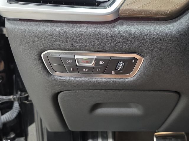 Used 2022 Black Sapphire Metallic BMW xDrive40i image 26