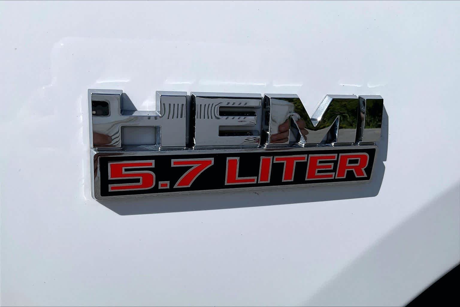 Used 2019 Bright White Clearcoat Ram Express image 33