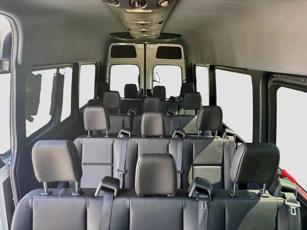Used 2022  Mercedes-Benz Passenger 170 WB image 18