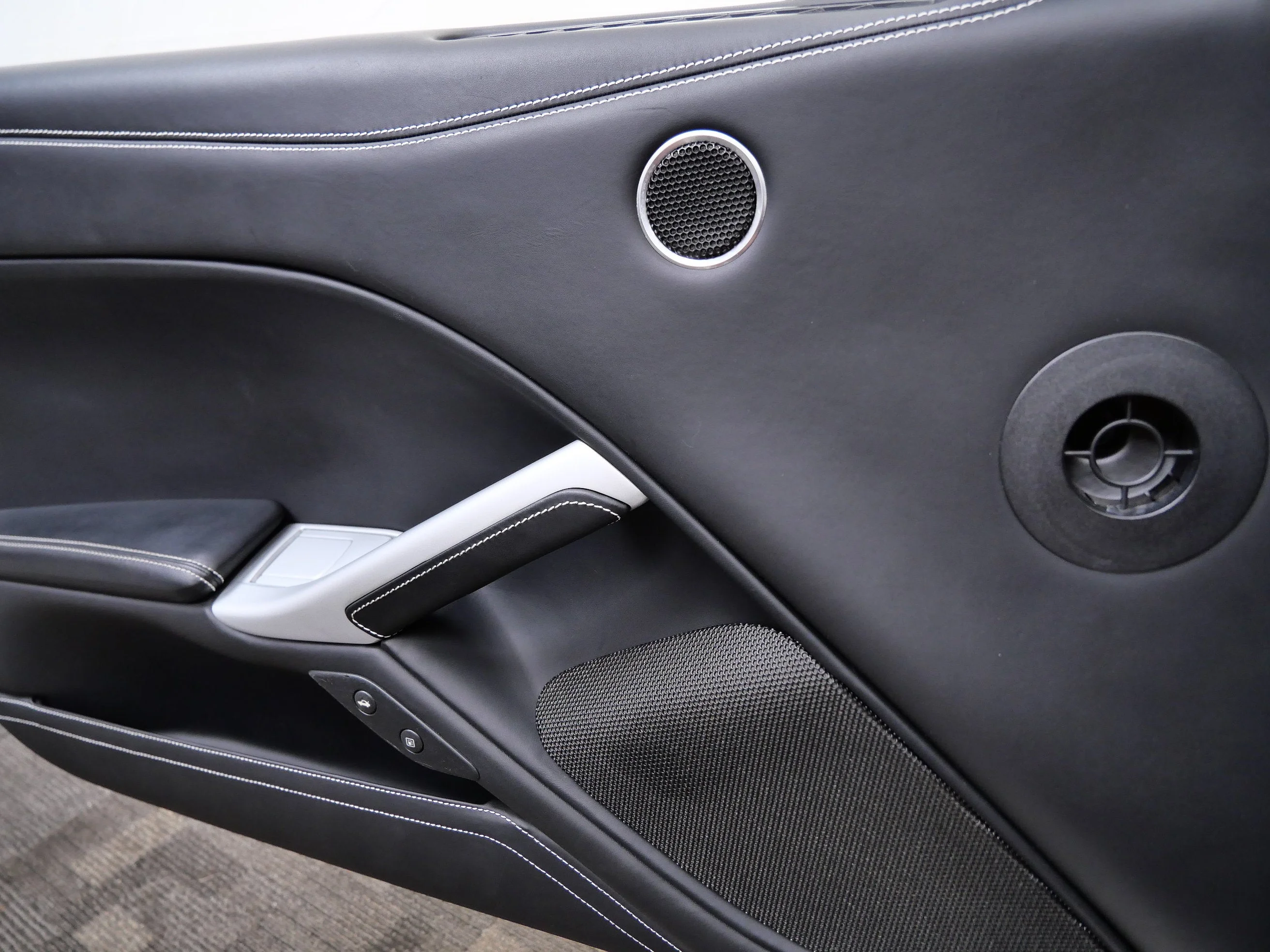 Certified Used 2014 Bianco Avus Ferrari Berlinetta image 29