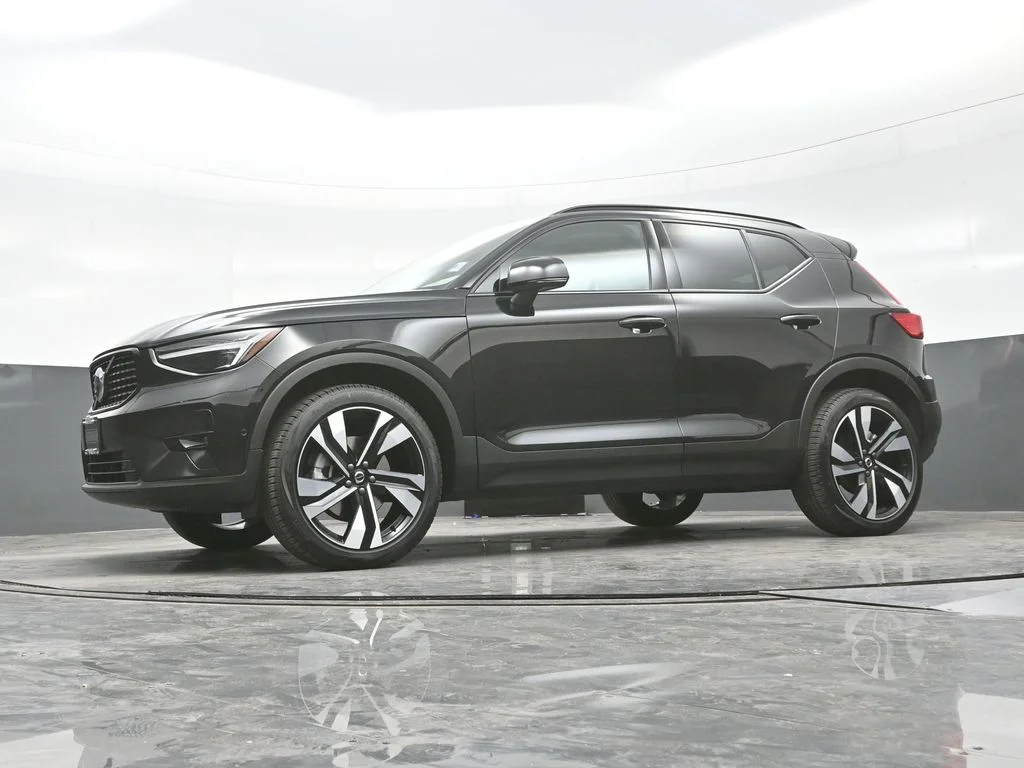 Certified Used 2025 Onyx Black Volvo Ultra image 24