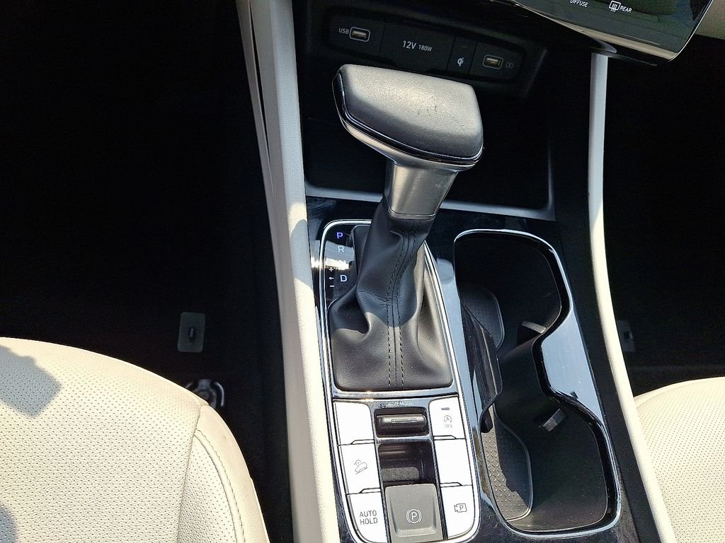 Used 2024 Black Hyundai SEL image 16