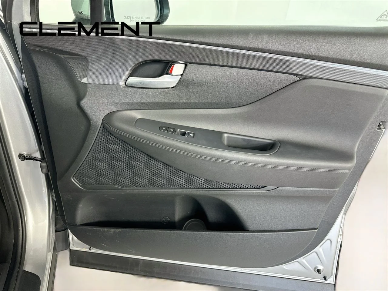 Used 2023 Shimmering Silver Pearl Hyundai SE image 33